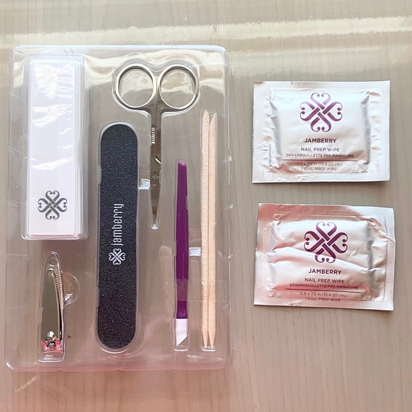 NWT Jamberry Application Kit, Everything you need to apply a set of nails - Picture 3 of 7